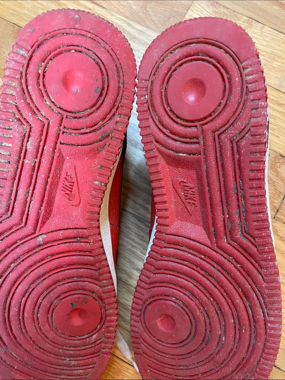 Nike Air Force 1 LV8 1 'Mystic Red Black' size 7Y
